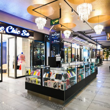 Slide 8 ilifa ulux Future Telecoms surrounded by brands